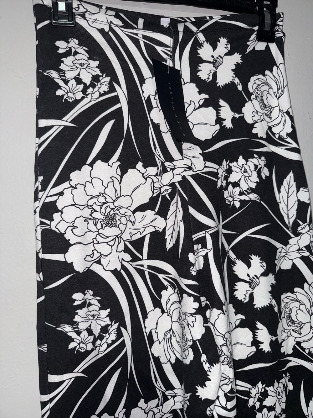bryn Walker Black & White Floral Wide-Leg Pants - Picture 3 of 6